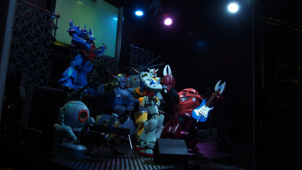 ズゴックの向こうあたりにボール（トランペット）がいます