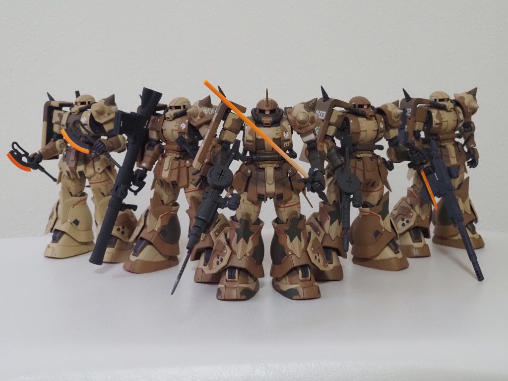 全機、ホビージャパン2023年10月号で紹介されていた方法に倣って迷彩塗装しました。『ククルス・ドアンの島』より高機動型ザク（エグバ機）がプラキット化！　特徴的な3色迷彩をマスキングで塗り分ける – Hobby JAPAN Web (hjweb.jp)