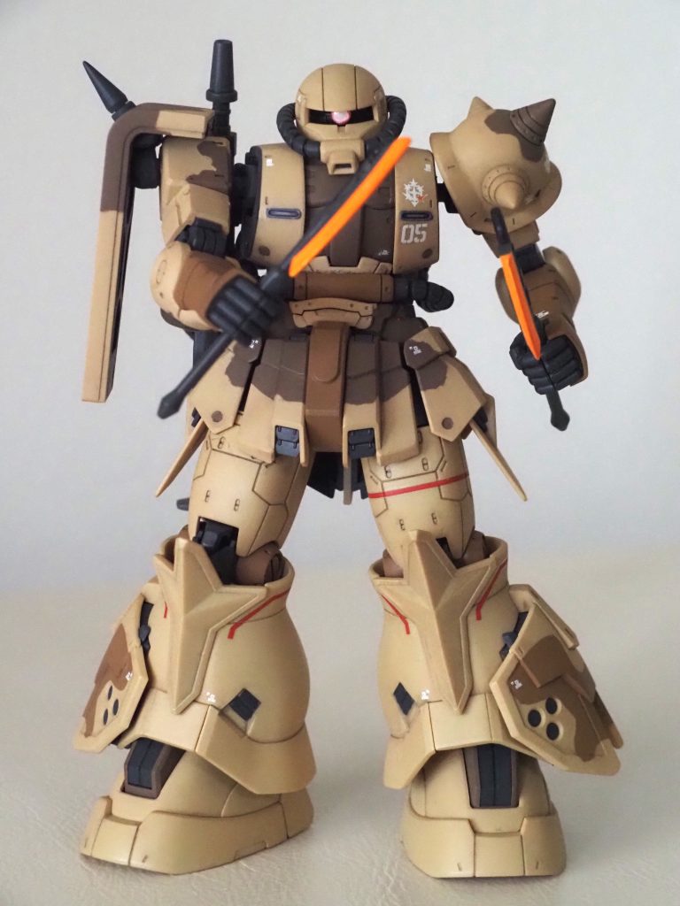 ダナン機の迷彩模様は、サザンクロス隊の他機と比べるとシンプルなので、初めて迷彩塗装にチャレンジするのに良いと思います。ただプレバンでの発売順はサンホ機と共に最後だったので、私は一番最後に製作することとなりました。