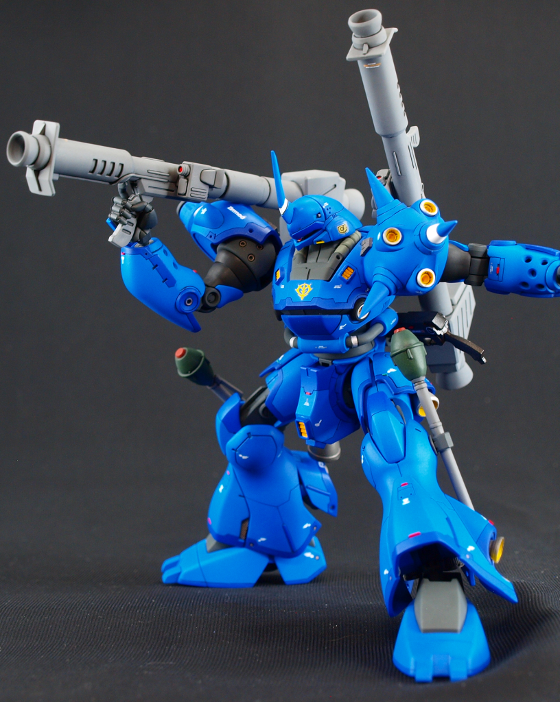 なんだかんだいっても、やっぱりジオンMSは、バズーカがよく似合います。