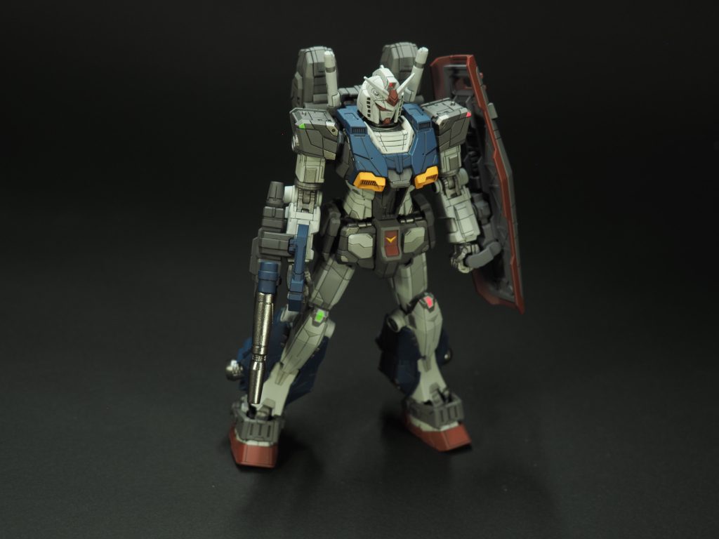 赤、青、黄色は彩度と明度を落としたカラーに調色。全体的に渋めの色合いになったかと思います。