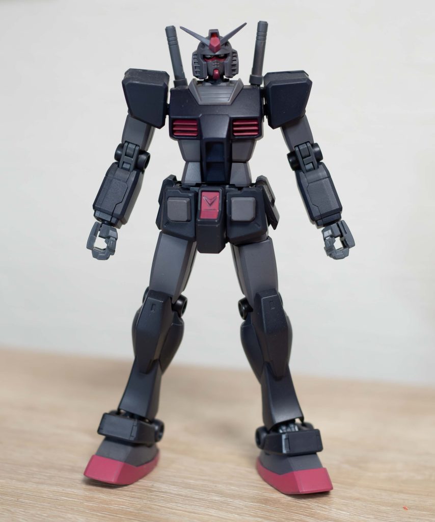 基本はガンダムグレーとMSVダークグレー、シャアピンク2(!!)割とよくまとまったと思います。