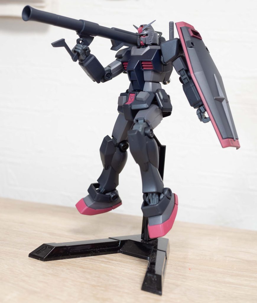 バズーカを持たせてポージング。バズーカかっこいい。