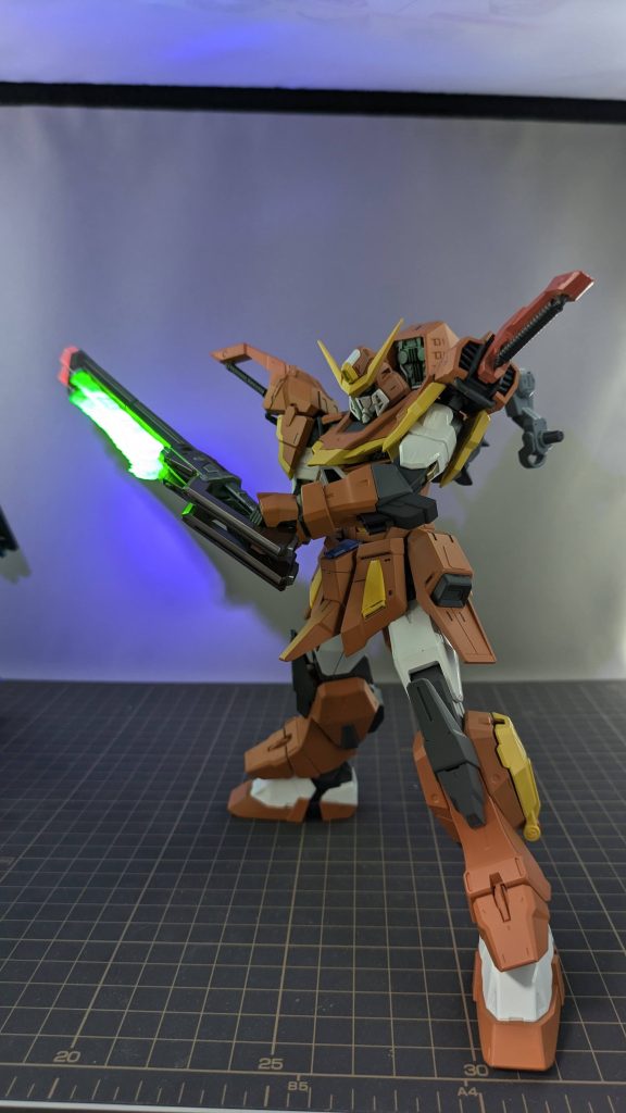 シュベルトゲベールのビーム刃は何もしなくてもUVライトで発光します。