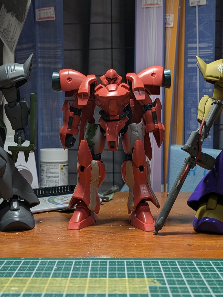 他のゲルググに合わせて下半身は太らせてます