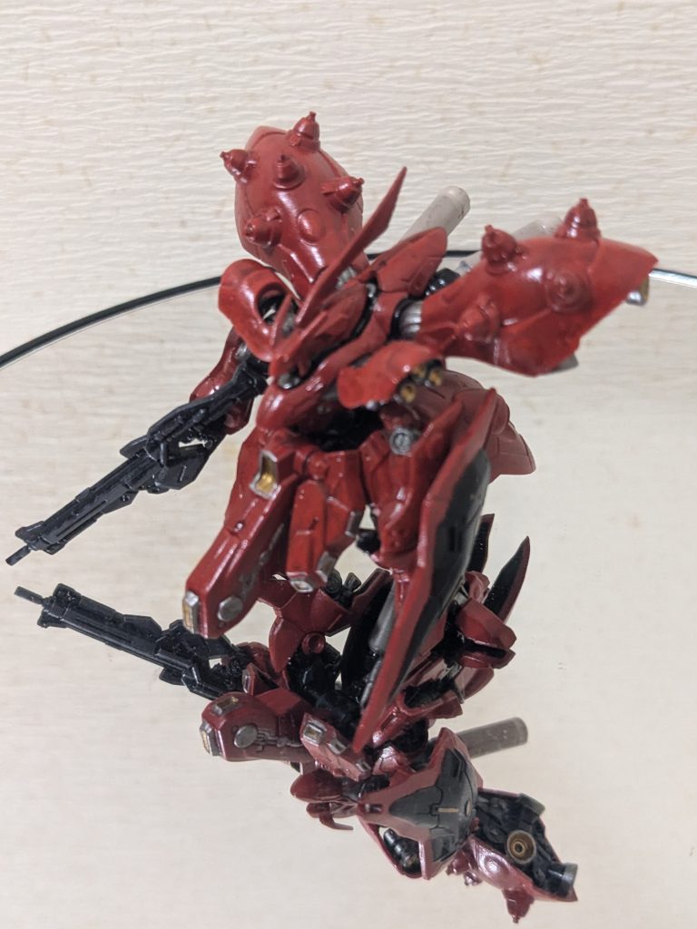 シタデルカラーも初めて使ったのですが、隠ぺい力が強く塗りやすく、陰影もしっかり表現できますね。そう見えないのは私の実力不足です。