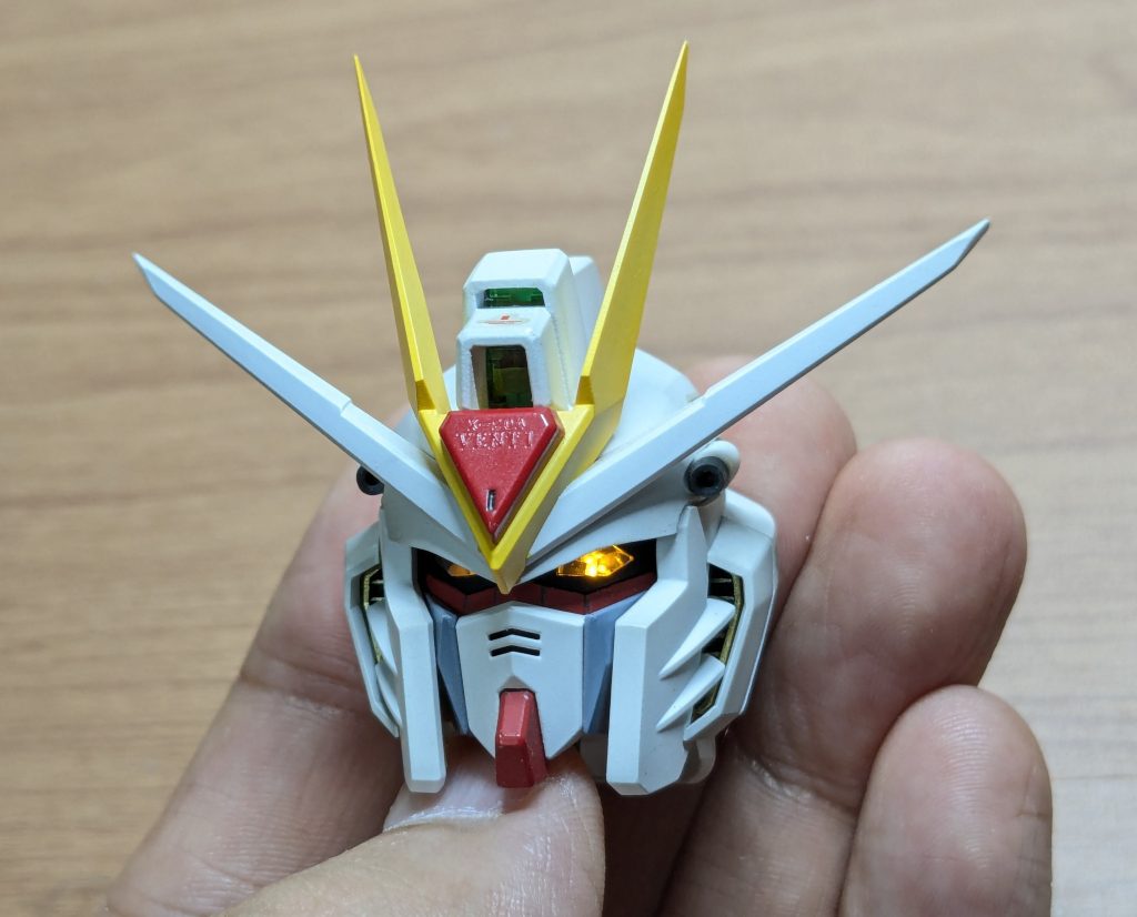 ヒサシ中央の形状を自分好みにちょっと改造してます。10年以上前だとどんな作業したか覚えていない…🤔