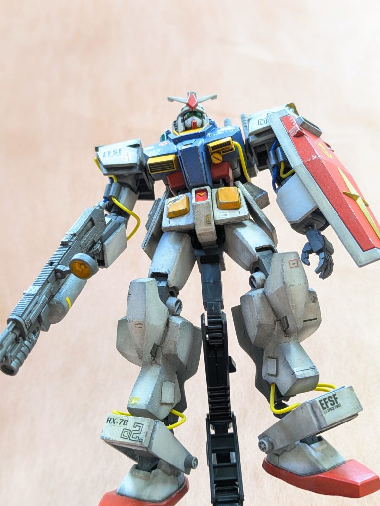 胸のダクトは左右非対称。