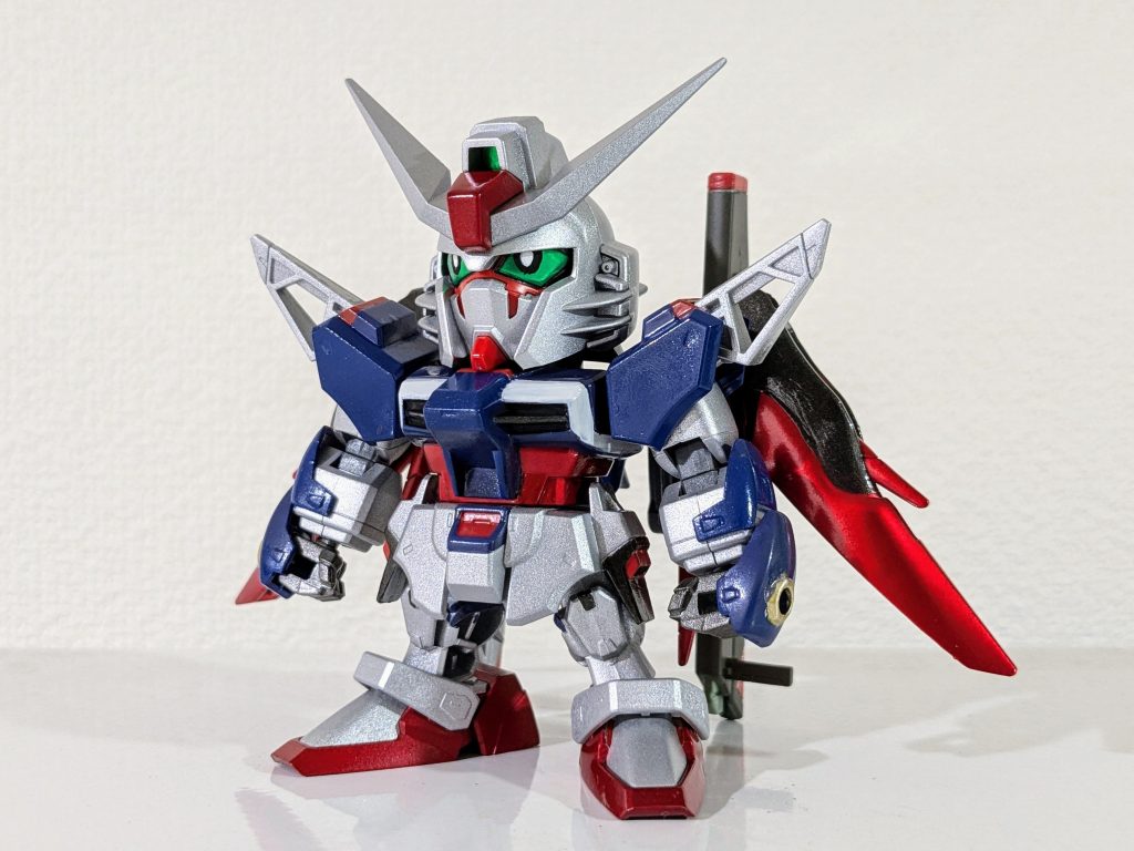 素デスティニーと設定色が同じような部分もありましたがメタリックに全塗装しました。瞳も新たに描き入れています。