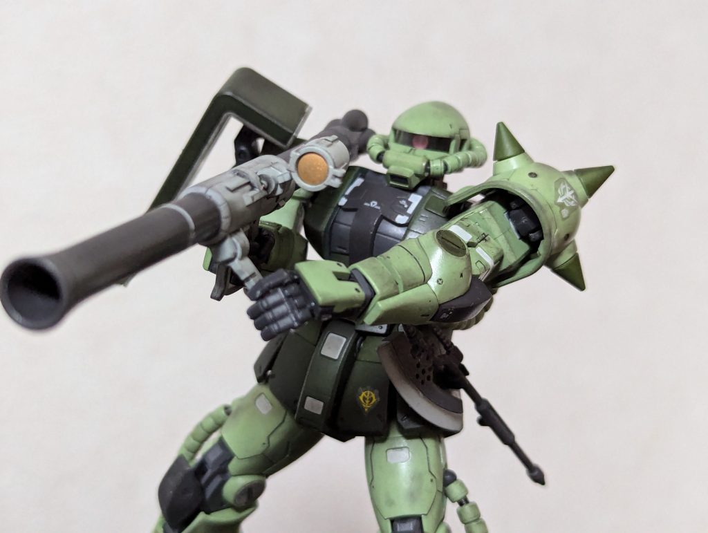 やっぱりバズーカは肩に担いで撃つのが一番！（諸説あり