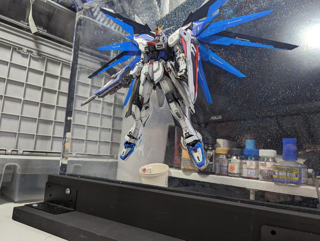 最後はこのアングルから当初の目的であった名シーンを上手く再現できたと思います.....ふと疑問に思ったのですがこれはガンプラ扱いしていいんでしょうか