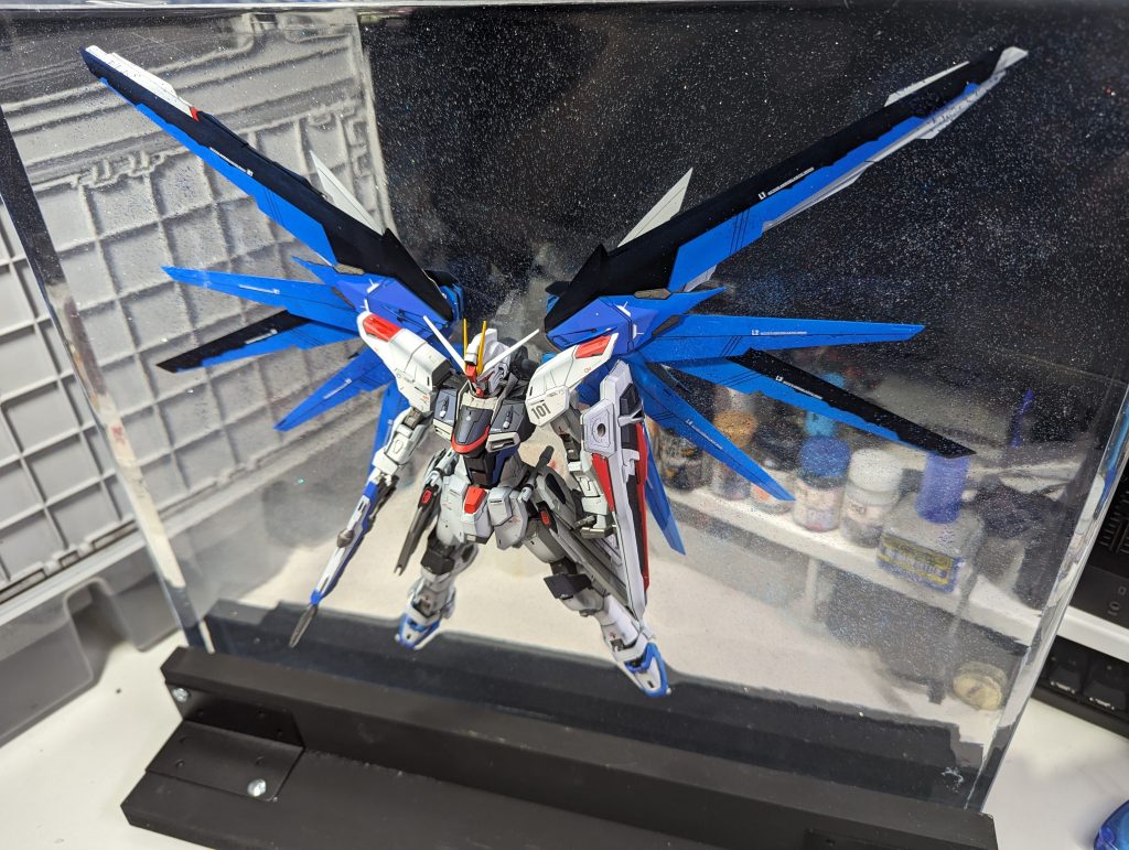 大きすぎて撮影ブースに入り切らなかったので作業机での撮影