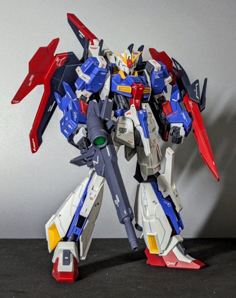 腰前側と膝の跳ね上がった感じを抑え、手首パーツを市販の物に。全体の纏まりが良くなって個人的にかなり好みのカッケーＺ！になりました🤤