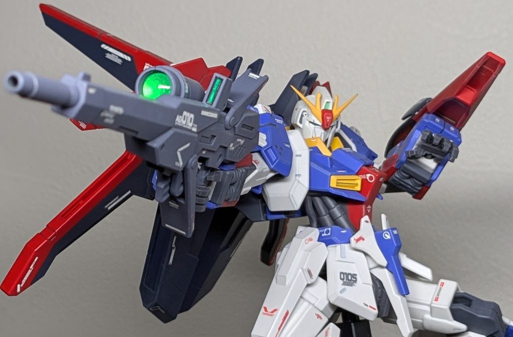 ライフルの丸いスコープ部分はウェーブさんのクリアパーツがピッタリでした