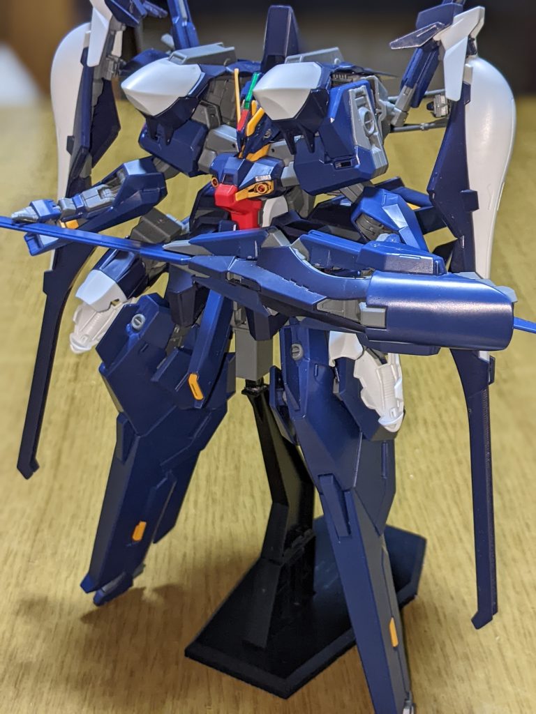 全景ですとこのような感じ。ブーストポッドはキットが出た当初はヘイズルIIから流用する必要がありましたがデカくてバランスが悪いので直ぐに外しました。ヘイズルIIも歯抜けになっちゃいますしw