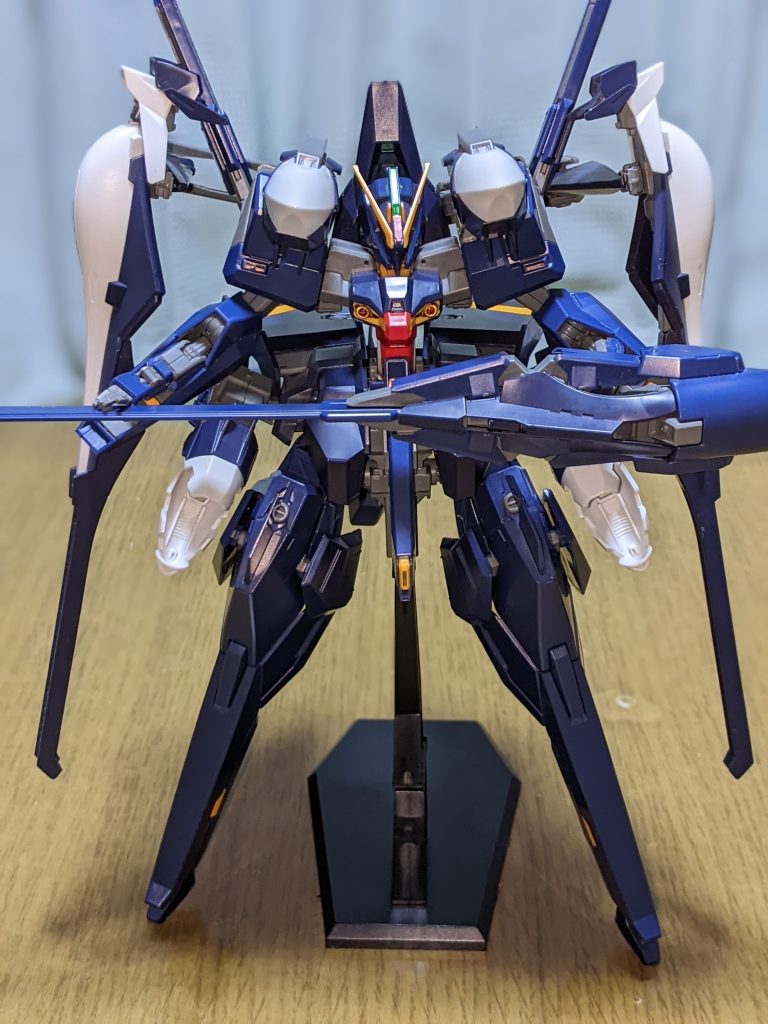 Ex-S風のポーズが似合うことに気づきましたwこちらに腰部フルドドIIへウインチキャノンを着けて、ブーストポッドと巡行ブースターを尻尾につければ「クルーザー形態」が出来るそうです。
