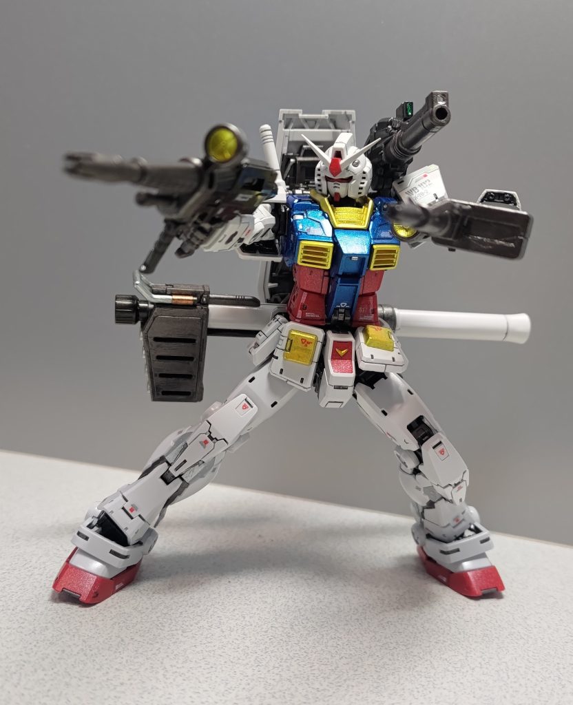 撃ちまくる白い悪魔。HGのTHE ORIGIN ガンダムを買ったらビームライフルの2丁拳銃はやりたくなりますよねw