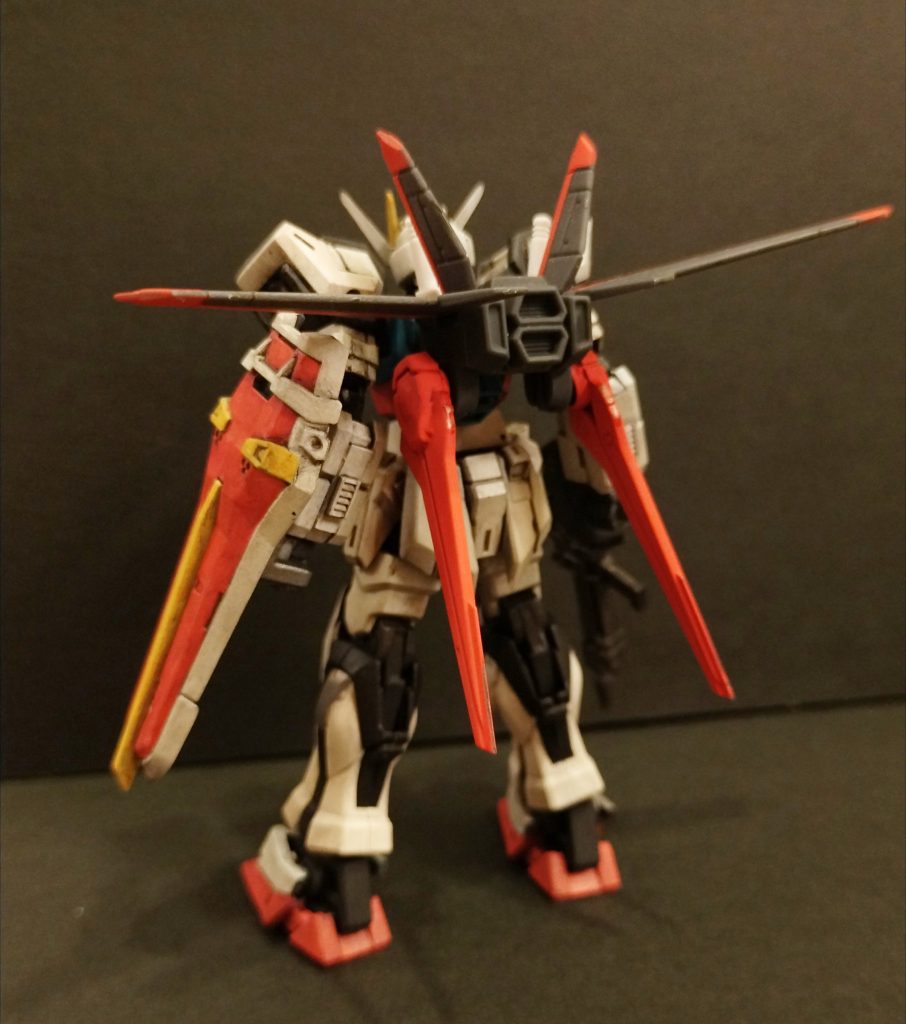 なんかエールストライカー装備はもう注文終わってまして代わりに子どもからもらったアンサンブルパーツを使ってそれらしく。