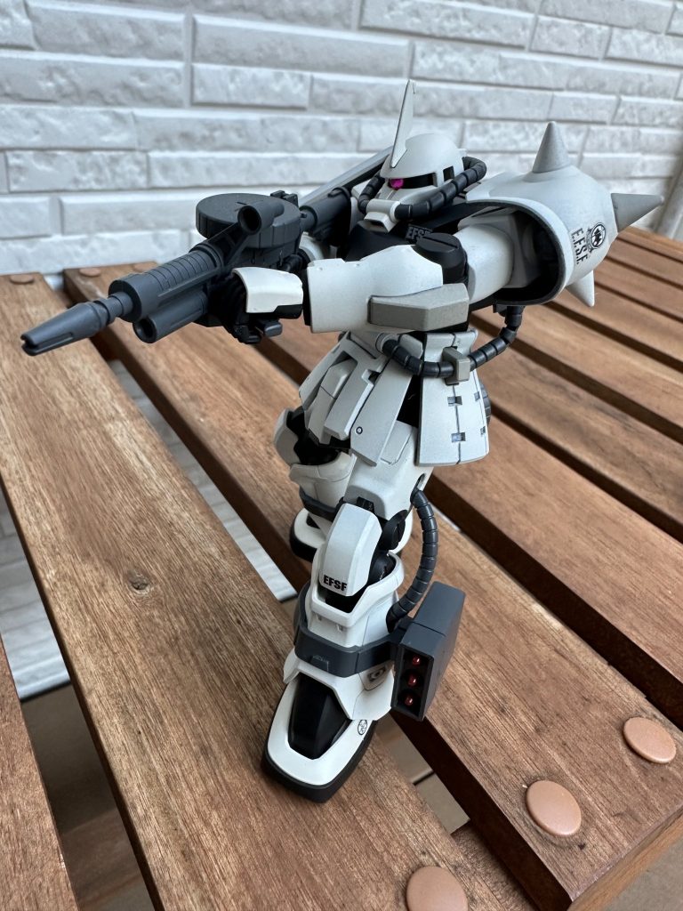 モノアイはいつも100均のスワロフスキーw