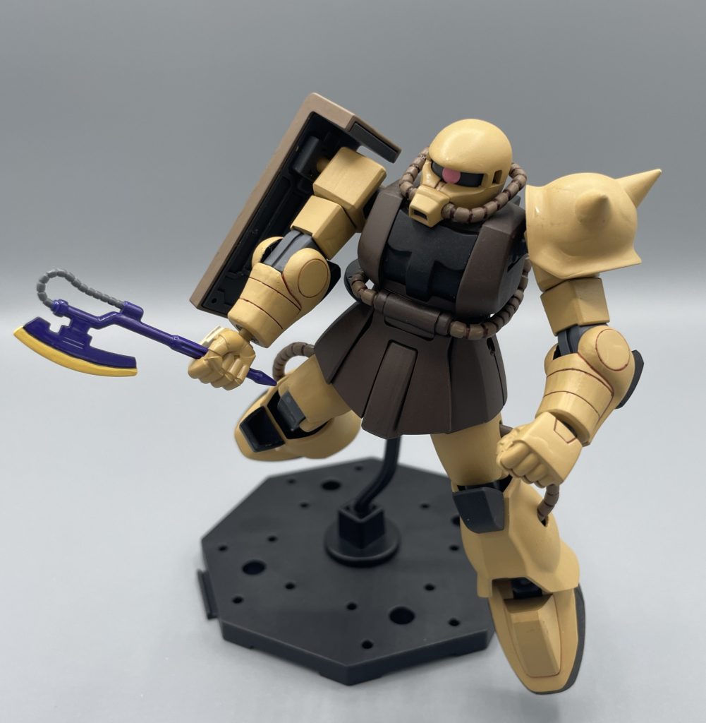 塗装中だったヒートホークを持たせて