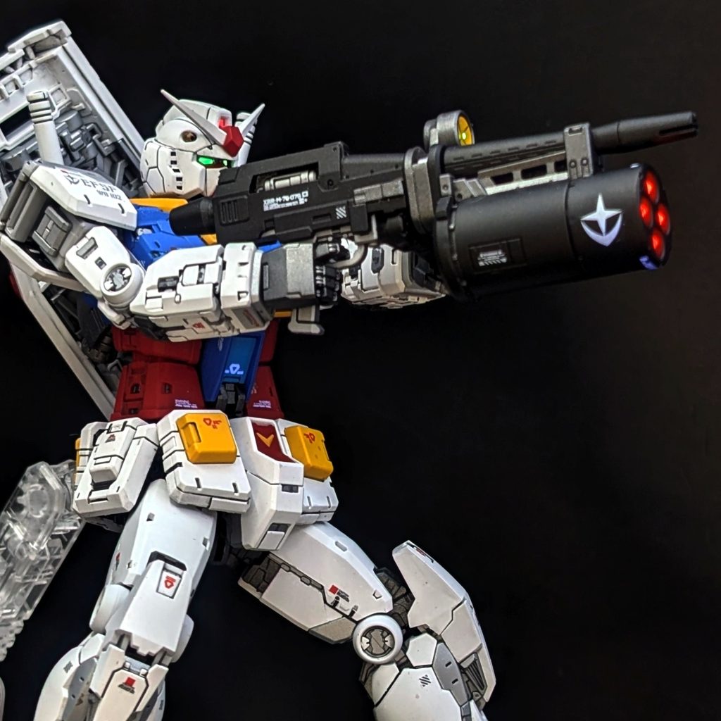 RG RX-78-2 Ver.2.0 + 武器セット ②–3枚目/制作者：しうまい