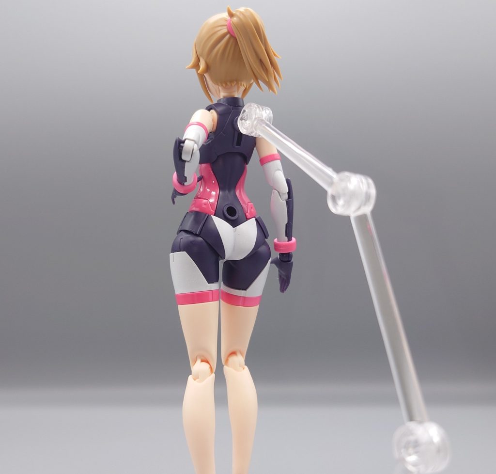 ハイレグっぽく見えるように塗装してます。(正直あんまり見えない)