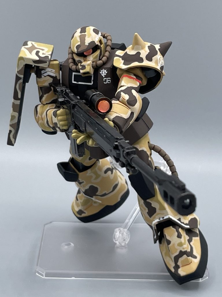 MS用対艦ライフルASR‐78 せっかくの迷彩なので、狙撃っぽい武装を・・・と思い、オリジンザクから対艦ライフルを借りてきました。