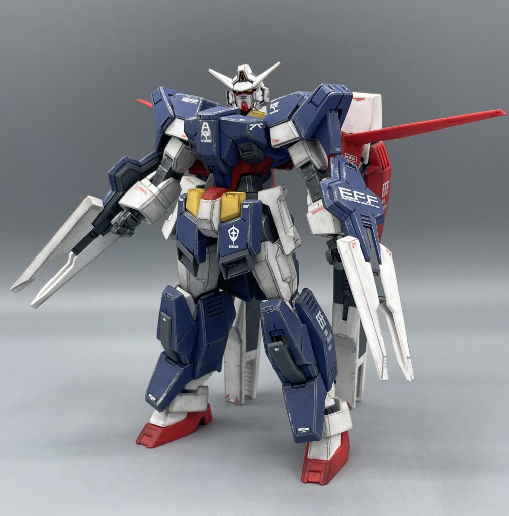 【AGE-1G】GUNDAM AGE-1 FULL GLANSA 「機動戦士ガンダムAGE」の初期主人公機にて、復讐鬼となり果てたフリット爺ちゃんの愛機として活躍し続けたAGE-1。年老いても爺ちゃんはヴェイガン絶対殺すマンのまま^^; ガンダム名物のフルアーマー化を果たして再々登場を果たしました。