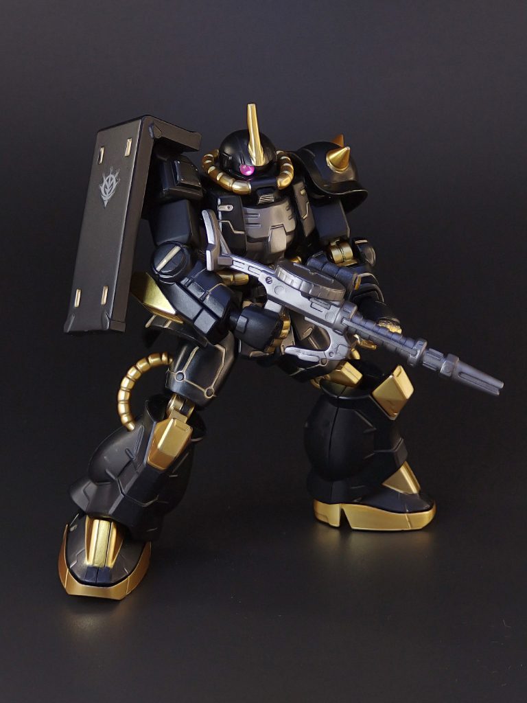 使用塗料黒:水性ブラックサーフェイサー金(スミ入れ):タミヤエナメル チタンゴールド銀:100均 モデラーマーカー Gメタリック<以下ガンダムマーカー>金:イエローゴールド赤:ロイヤルメタレッド+ヘビーガンメタリック(混色)