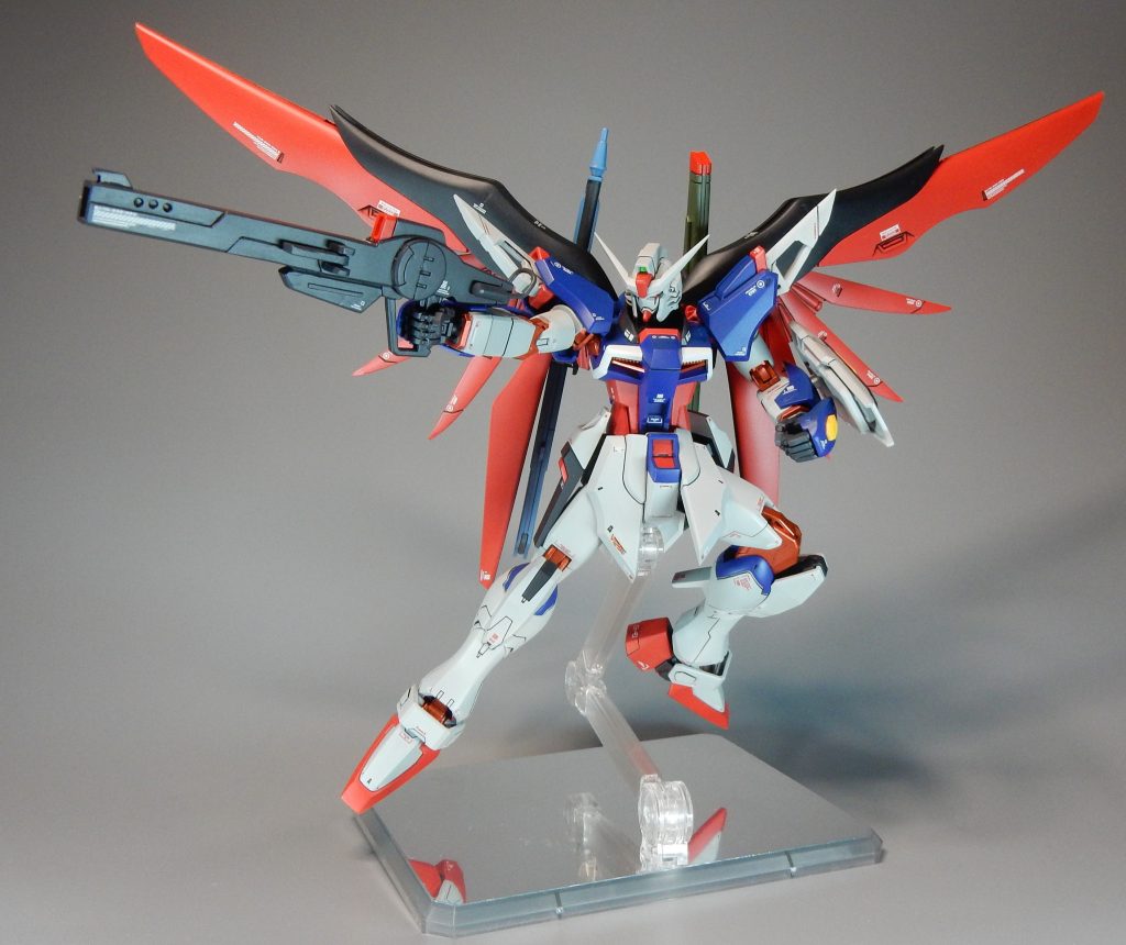 試製35式改レールガン劇中終盤で海賊軍としてのミレニアム隊が使用していたものです。ゲルググ付属のものはデスティニー用としては大きすぎたり、そもそも入手できなかったのでプラ板で自作しました。製作にあたってはTwitterで先駆者の皆さんの投稿を参考にしました。