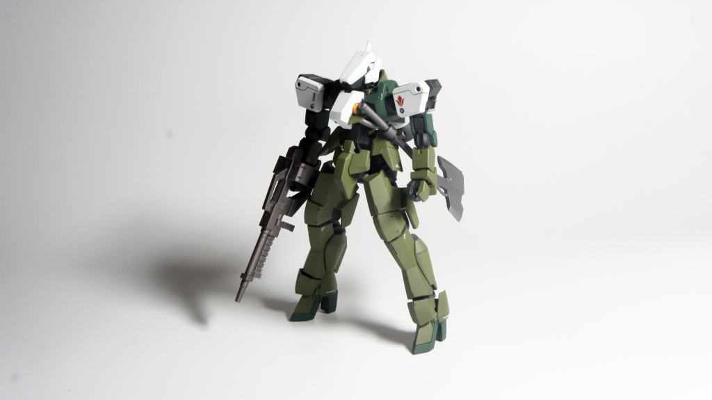 使用カラーframe parts : NAZCA mechanical surfacer SUPER HEAVYwhite : gaianotes neutral grey Ⅰgray : gaianotes neutral grey Ⅰ and neutral grey Ⅲ 1:1 tonedyellow : gaianotes orange yellow and neutral grey Ⅰ 3:2 tonedgreen : gaianotes FS34102 Green and neutral grey Ⅰ 4:1 toneddark green : gaianotes anryokusyoku and neutral grey Ⅴ 4:1 tonedweapons : Mr.color STEELother : Mr. color ORANGE YELLOW and GUNDAM AERIAL WHITE 3:2 toned, TAMIYA GERMAN GREY. TAMIYA GOLD LEAF