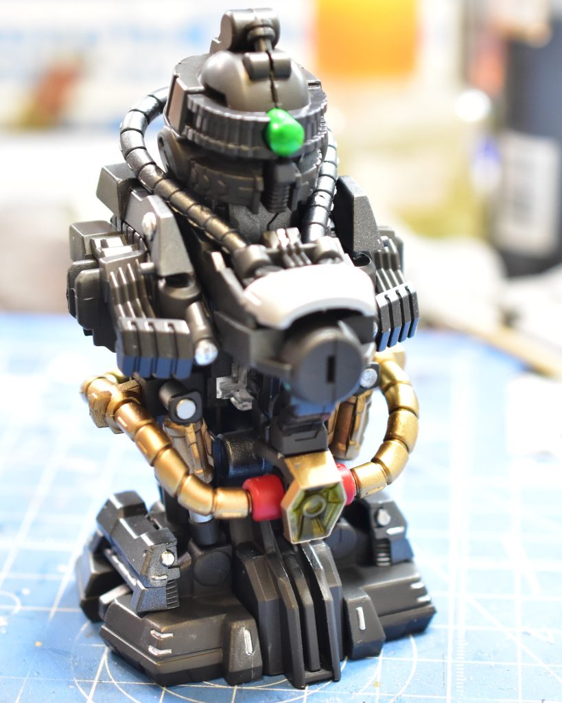 内部フレーム塗装メカニカルって事で、メタリック系の塗料中心で塗装してます。