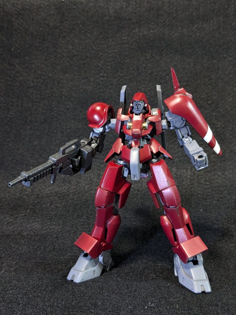 機体は顔、肩、脛を改造、つま先をドラグナーの物と交換しました。