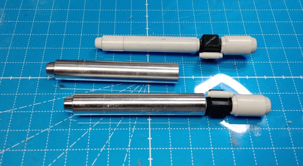 背面部ビームカノンは真円がでた形状が欲しかったためアルミで削り出しを行いキットのものにかぶせて大型化しました