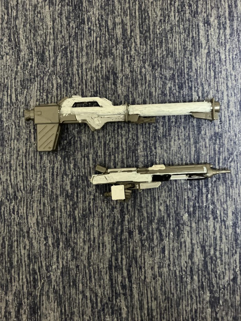 武器バズーカとライフルのみ塗装しました