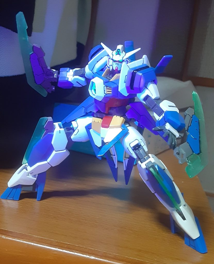 ブレード片手持ち状態+ブラックライト