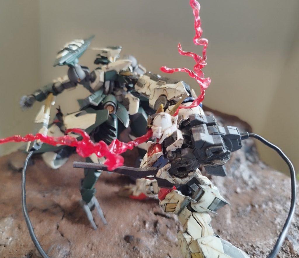 2体を乗せると迫力が凄いです！これが私の望んでいたものだからめっちゃ嬉しいです！