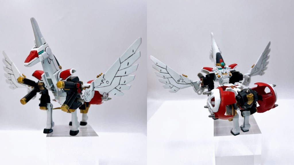 そしてなんと!!先ほどの「空羅将」「獣羅将」「海羅将」の3体が合体して、重戦馬「合身羅将風雲再起(ガッシンラショウフウウンサイキ)」になります!!合体してグランドマスターガンダムになるのかな?と思いきやまさかの風雲再起に!!本家風雲再起に翼が生えてペガサスのようなシルエットです。 三体が合体したことにより速度、知力、怪力が揃い魔星を乗せて陸海空を自在に駆け回るだそうです。めっちゃ強そう正面からのシルエットはカッコいいですが後ろから見るとちょっと面白い感じです。宇折堕は合体してしっぽになるという本家と同じく、ちょっと不憫な感じ。