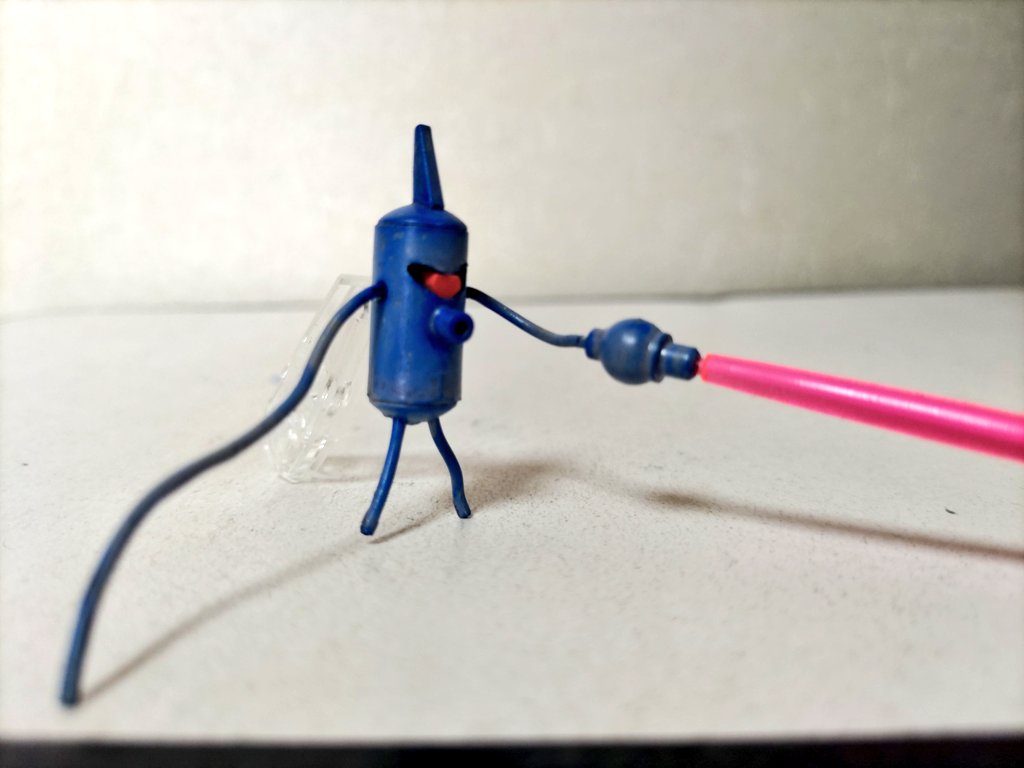 クフの左手はブラスタービームが出る