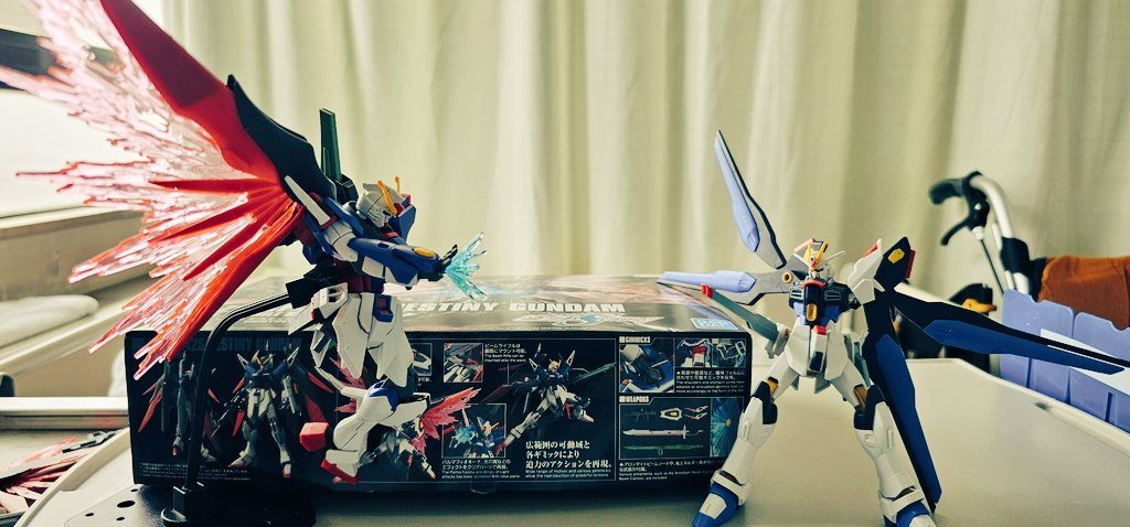 ストフリ VS ディスティニー–3枚目/制作者：DANBuilder