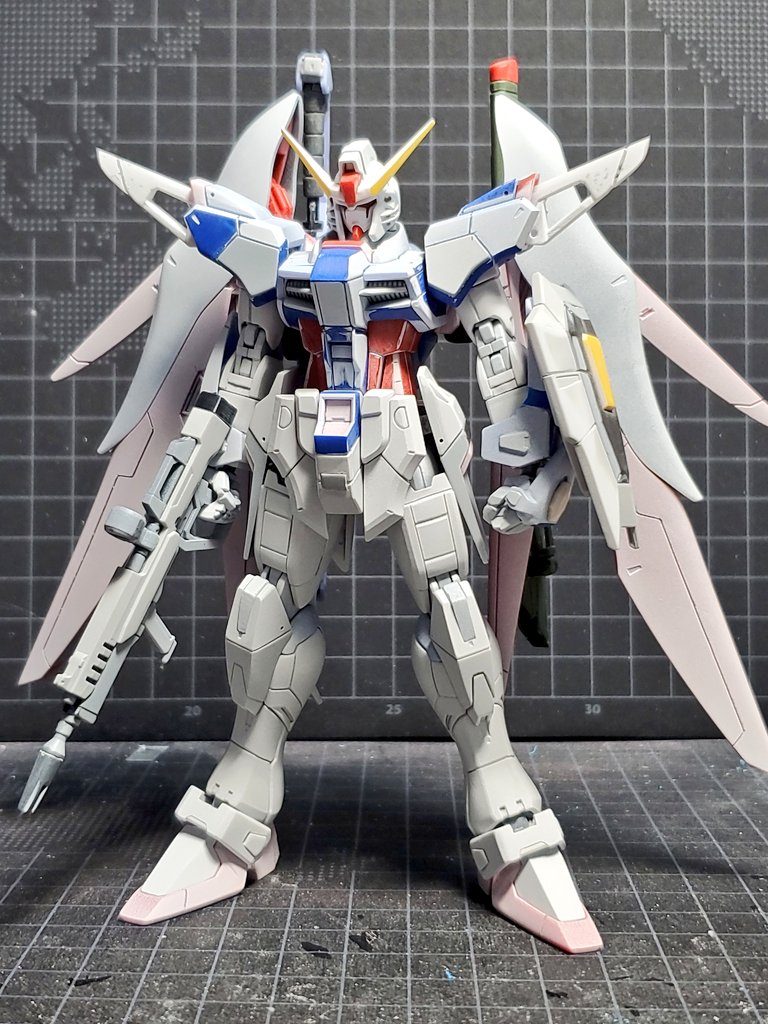 HGCE デスティニーガンダム–5枚目/制作者：MJ