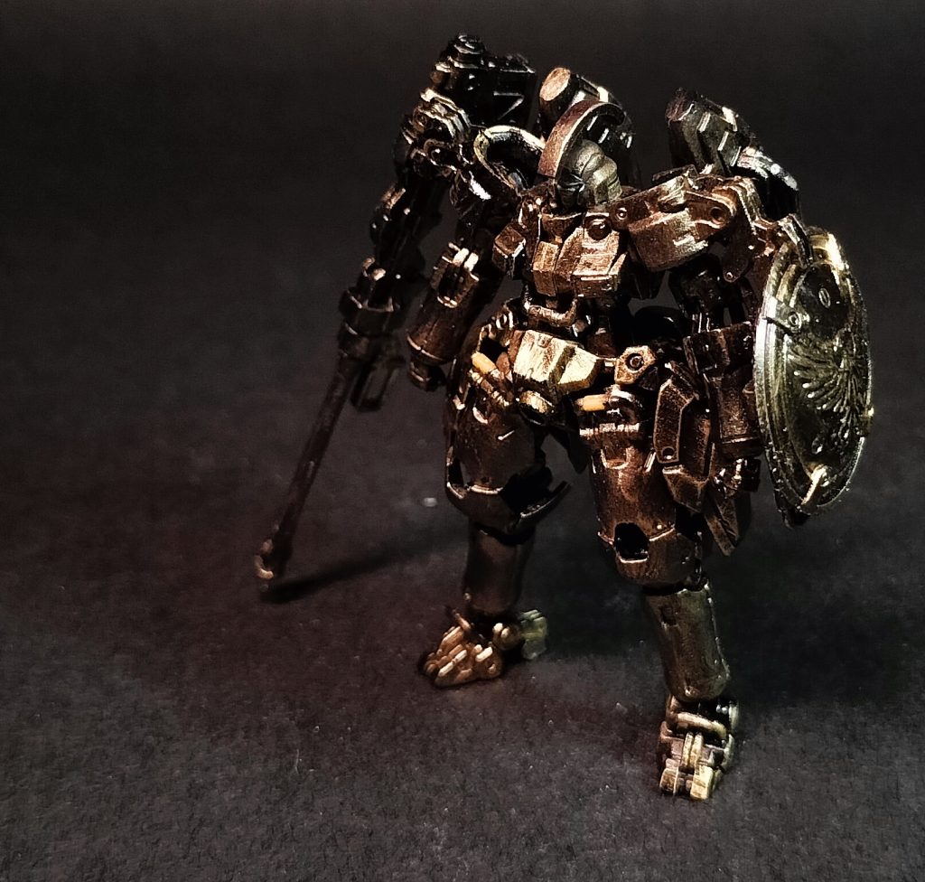 トールギス君に、金色の表現の生贄になってもらいました。結果は上々? 金色(こんじき)に見えます?