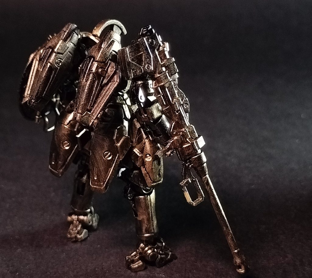 そうかといって、自宅でメッキなんてできませんしねえ?