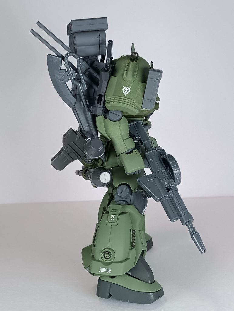 側面。戦車のパーツは何となくの感覚でつけているので、詳しい機能については突っ込まないでくださいW