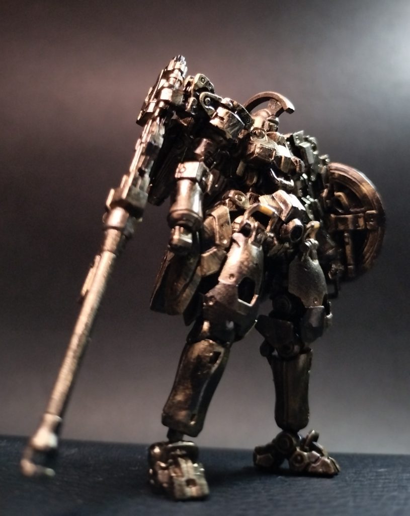 なかなかイイ線いったんではないかと、自画自賛(笑)煽り構図とあいまって、アーティファクトの超絶ディティールとトールギスの重厚さが表現できたのではないか、と。