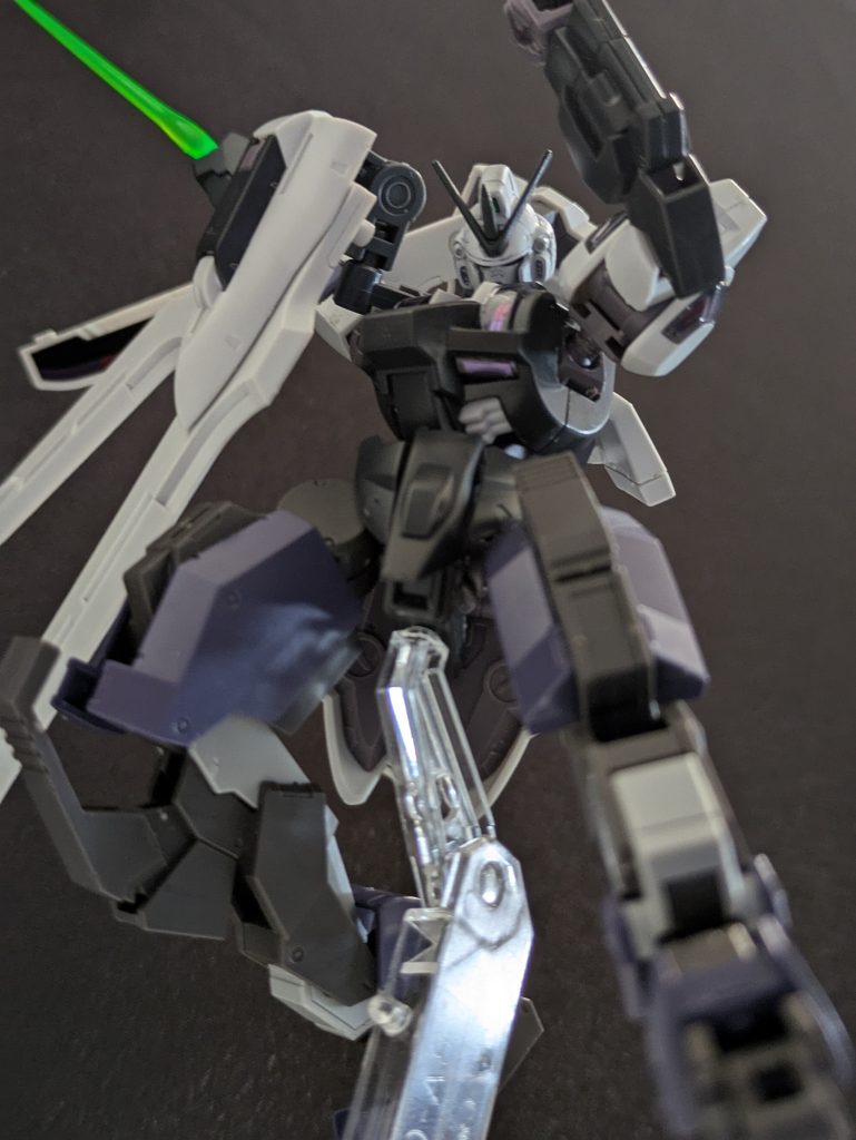 斬りかかるオニキス!