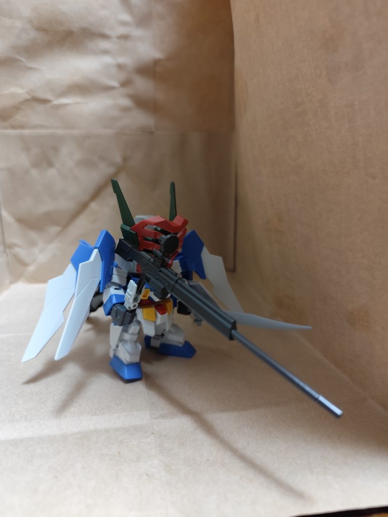 オマケで、ギラ・ズール（キュアロン機）からスナイパーライフルを持たせてみました。デザインがお気に入りです。