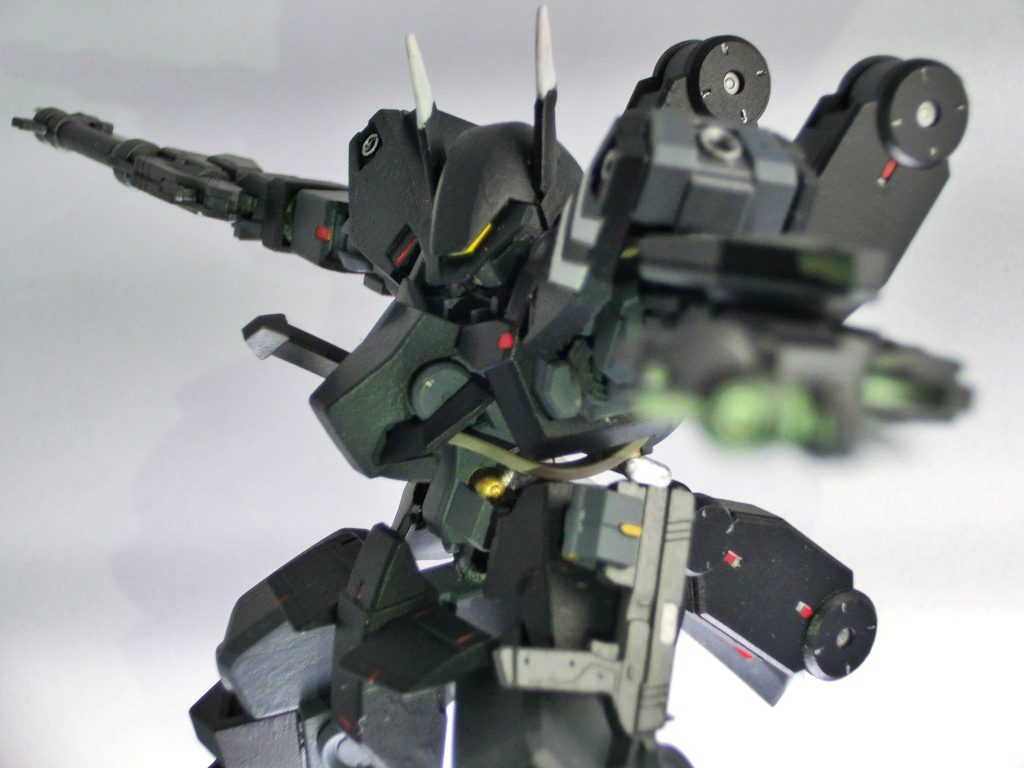 使用塗料ファレホ・フラットレッド・ブラック・ダークブルーグレー・フレンチミラージュブルー・ロンドングレー・ブラス・クリアイエローファレホ　メカカラー・ガンメタル・ピュアホワイト・ゴールド他に過去に調合したシルバーを使っております