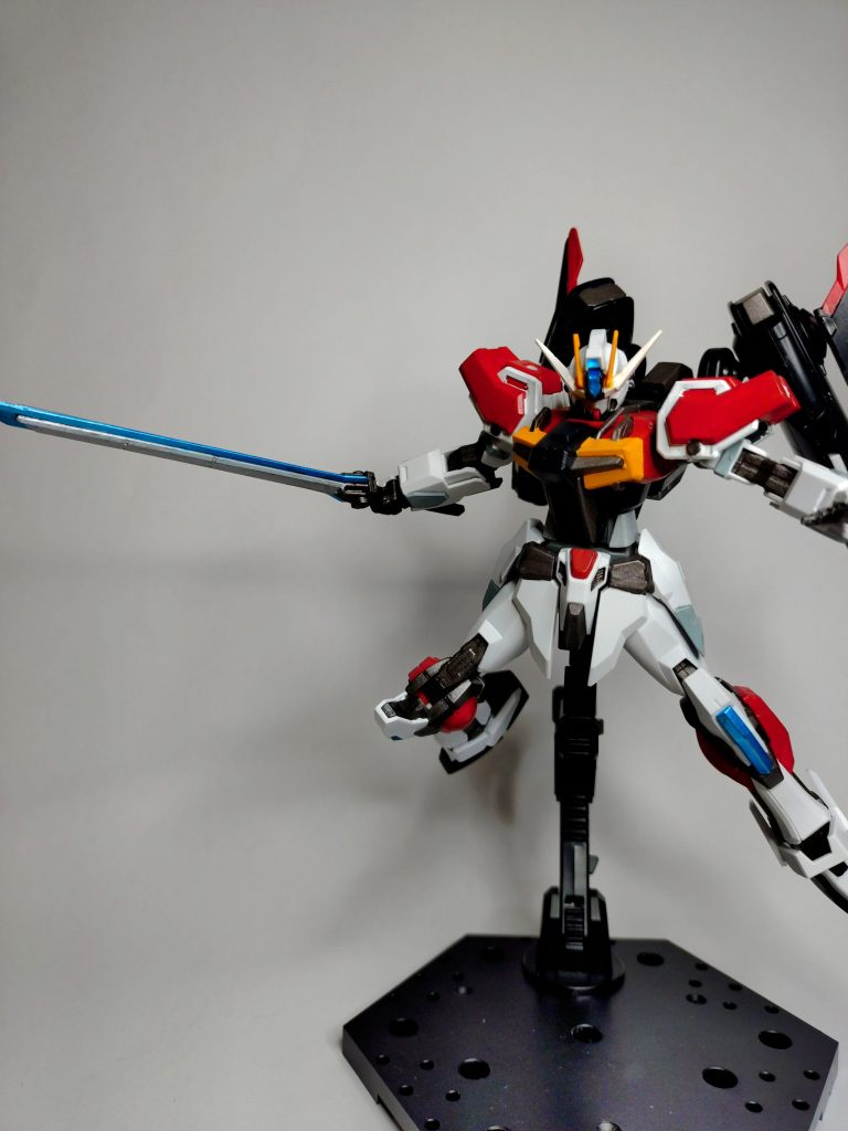 ガーディアン装備HGシュヴァルゼッテから拝借したメインウエポン。あくまで斬撃武器なので外装なし。ブシドーかつエレガントで漢らしい武装。