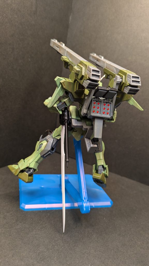 いつ使うか分からない後ろのミサイルも塗りました